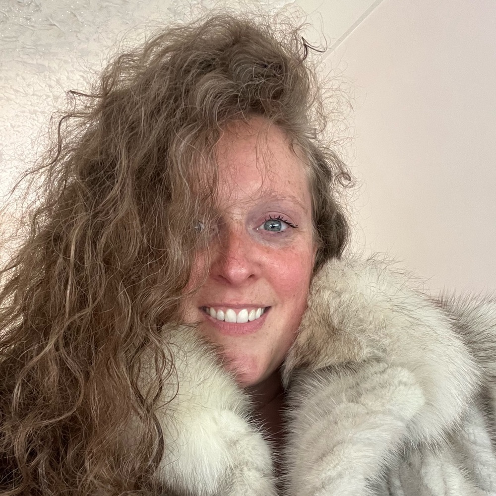 Meet your Posher, Twiggy’s closet